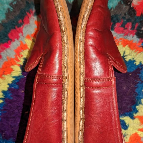 Oxblood Sabah W40 - Picture 3 of 6